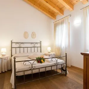https://al-piccolo-clarin.hotelinveneto.com